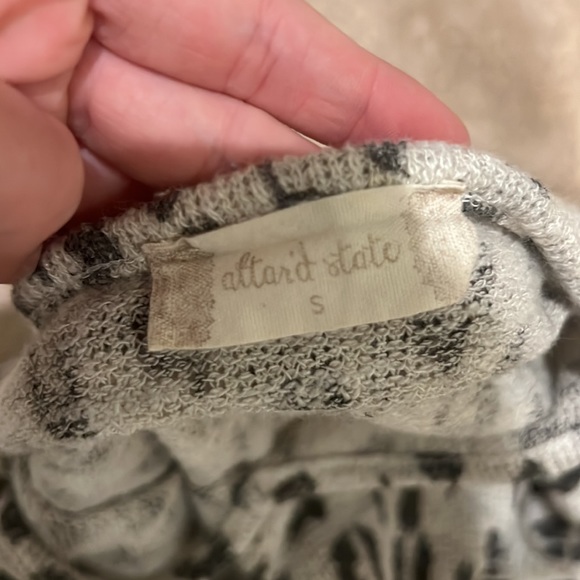 Altar’d State Top - Picture 3 of 3